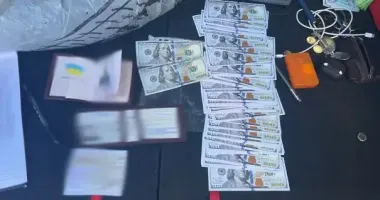 Схема виїзду за $12 тисяч: на Львівщині викрили посадовця Міноборони