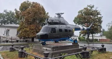 В Полтаве вертолет Ми-2 убрали с постамента всего через сутки