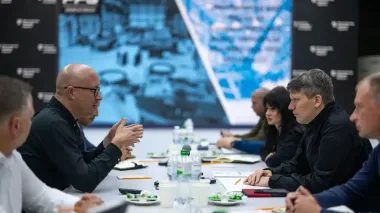 Reps of Defense Ministry, German company FFG discuss localizing armored vehicle repairs in Ukraine
