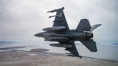 Летела 4 секунды: F-16 ВСУ сбил "Шахед" ракетой AIM-9L, — соцсети (видео)