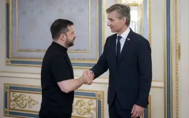 Zelenskyy discusses tougher sanctions on Russia and joint defense production with Lithuania’s FM Budrys
