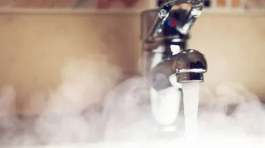 Отключения горячей воды по-новому: как изменит жизнь украинцев водоснабжение отдельно каждого дома