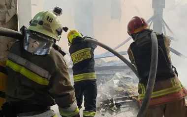 Росіяни вдарили ракетою по складу АТБ у Дніпрі
