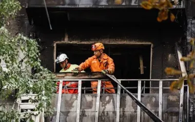 "Епіцентр армагедону": поліція показала перші хвилини після удару РФ по Дніпру (відео)