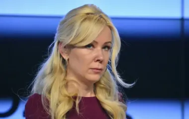 Блогеры, кремлевский историк и "любовница" Путина: кто попал под новые санкции Украины