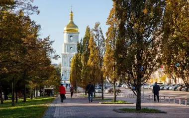 Последнее осеннее тепло? Синоптики рассказали, какой будет погода сегодня