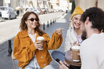 Никогда не спрашивайте "Как дела?": успешные люди заставляют других доверять им по-другому