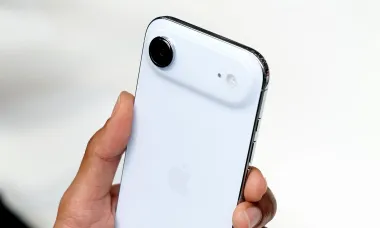 Стало известно, каким популярным моделям iPhone вообще не нужен чехол и почему