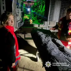 В Купянске на пороге школы подорвалась волонтер: детали