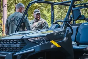 Чергову партію багі та мотоциклів передав Нацгвардії “Сталевий фронт Ріната Ахметова”