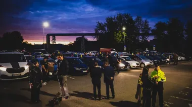 Госполиция Латвии отправила Украине автомобили и микроавтобусы