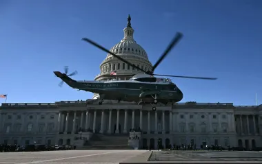 У США затримали чоловіка, що націлив лазерну указку на гелікоптер Трампа, - ЗМІ