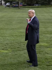 Состояние ухудшается: психолог назвал симптомы опасной болезни у Трампа (видео)