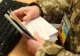 Требуют справки, что не уклонисты: украинских беженцев начали проверять