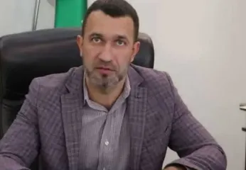 Податковий інспектор Дмитро Шаповалов отримує дорогі подарунки від дружини