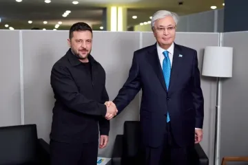 Даже Казахстан: Зеленский рассказал, какие страны предлагали Путину для встречи (видео)
