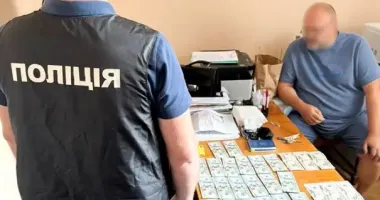 $3,600 за "групу інвалідності": у Рівному спіймали колишнього лікаря на хабарі