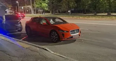 У Вінниці Jaguar збив 10-річну дівчинку на переході
