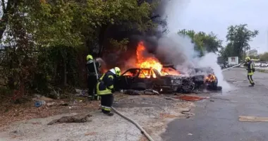 Пожежа на Подолі у Києві: загорілися чотири автівки