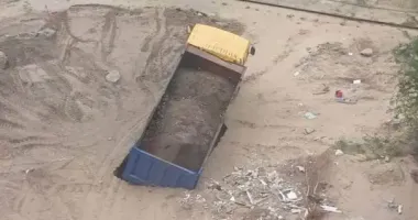 У Дніпрі машина провалилась крізь землю