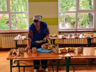 Більше ніяких обідів за гроші: Україна запускає безкоштовне харчування у школах