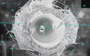 Anti-tank mine dropped into pipe with occupiers inside. VIDEO