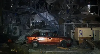 Разрушенный "АТБ" в Запорожье и задержки поездов в Одесской области: последствия ночной атаки БПЛА