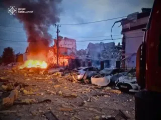 Зеленский отреагировал на массированную атаку РФ по Украине