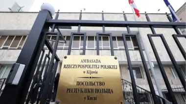 Посольство Польши в Киеве было повреждено во время российской атаки