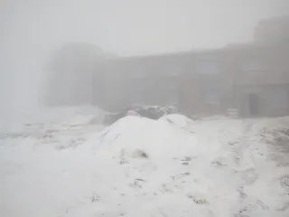 В Карпатах выпал снег: в каких регионах синоптики прогнозируют осадки (фото, карты)