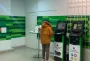 Свої вклади не отримаєте: клієнти ПриватБанку б’ють на сполох через проблеми зі зняттям валюти