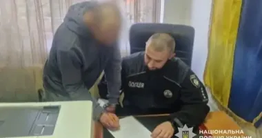 Продавав "з рук у руки": у Кам’янському судитимуть 35-річного чоловіка за збут наркотиків