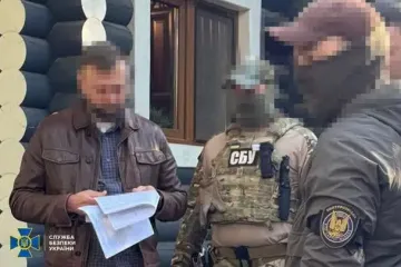 Чиновник МИД продавал украинские паспорта россиянам — СБУ