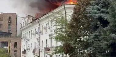 Атака "Шахедов" на Днепр: много раненых, пострадали медучреждения (видео)