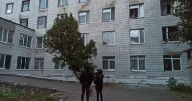 Повреждены дома, склады, больница и энергообъект: полиция про последствия обстрелов Сумщины