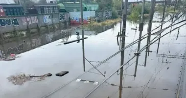 В Одессе, несмотря на непогоду, пассажирские поезда продолжают курсировать