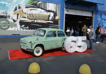 "Запорожцу" исполнилось 65: какими "фишками" могла похвастаться первая украинская легковушка (фото)
