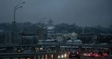 Війна на виснаження: чому українцям пропонують терпіння замість виходу