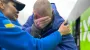 "Кто у меня, внук или внучка?": появились эмоциональные кадры нового обмена пленными