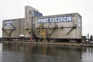 Возле газопровода в польском Щецине заметили российское судно: Туск отреагировал