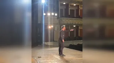Актер устроил истерику прямо на сцене театра Франка во время прослушивания (видео)