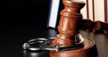 Фіктивні діагнози й підроблені довідки: на Львівщині лікарі допомагали ухилянтам виїхати за кордон