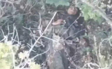 Wounded Russian takes his own life on battlefield. VIDEO 18+