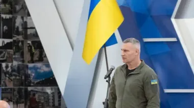 Кличко в понедельник сделает представление в Кабмин на увольнение Поворозника – СМИ