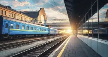 На Дніпропетровщині зупинили частину приміських поїздів: кого зачеплять зміни
