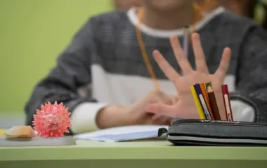 В окупованому Мелітополі школярів втягують у військову ідеологію