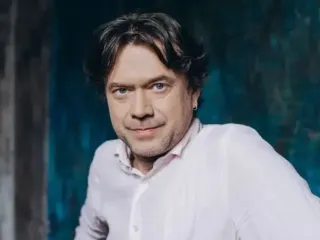 Остап Ступка рассекретил детали, как познакомился с любимой и как начался их роман