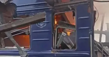 Росіяни вдарили по пасажирському потягу "Шостка-Київ" на Сумщині: близько 30 постраждалих