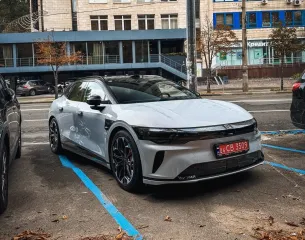 В Украине появился недорогой семейный электрокар Zeekr с запасом хода более 800 км (фото)