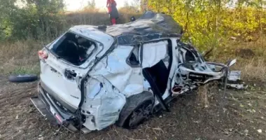 На Київщині позашляховик вилетів із дороги та врізався в стовп: загинули дві людини
